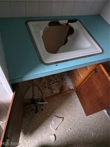 752 Laird Avenue NE, Warren, OH 44483