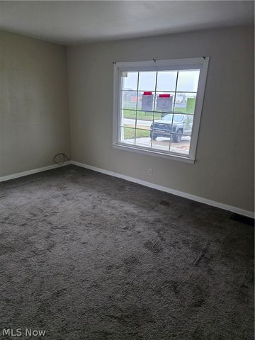 752 Laird Avenue NE, Warren, OH 44483