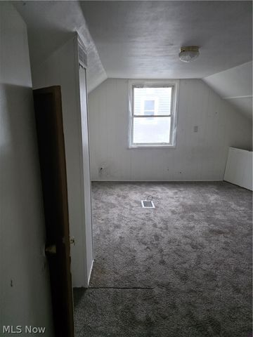 752 Laird Avenue NE, Warren, OH 44483