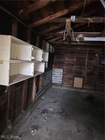 752 Laird Avenue NE, Warren, OH 44483