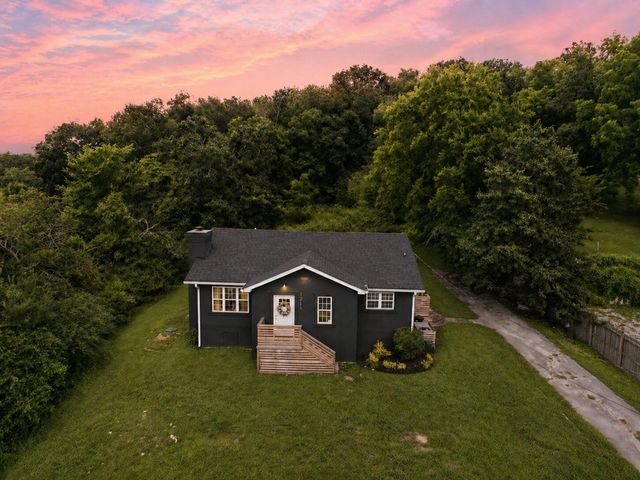 1211 Springview Drive, Chattanooga, TN 37421