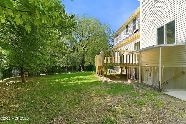 402 Twin Oaks Drive, Lakewood, NJ 08701