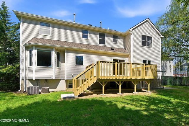 402 Twin Oaks Drive, Lakewood, NJ 08701