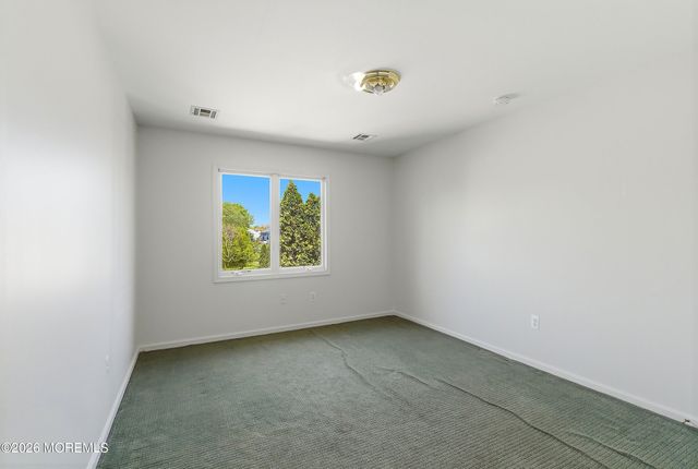 402 Twin Oaks Drive, Lakewood, NJ 08701