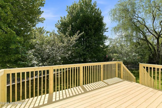 402 Twin Oaks Drive, Lakewood, NJ 08701