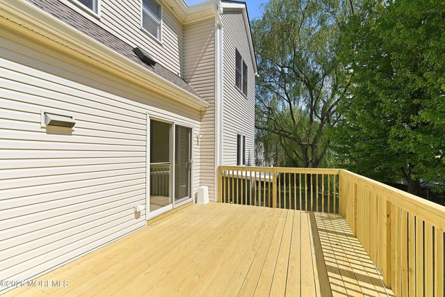 402 Twin Oaks Drive, Lakewood, NJ 08701