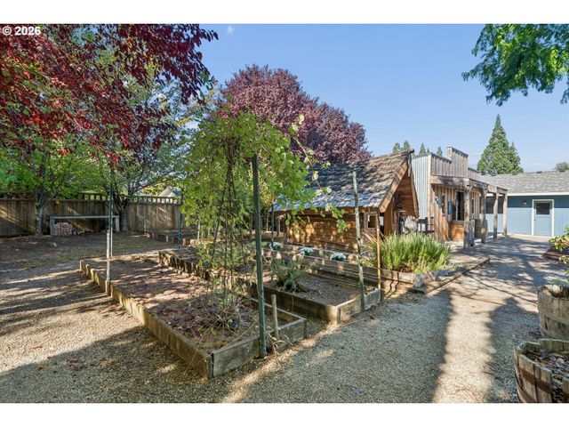35560 Sw FOREST HILLS St, Cornelius, OR 97113