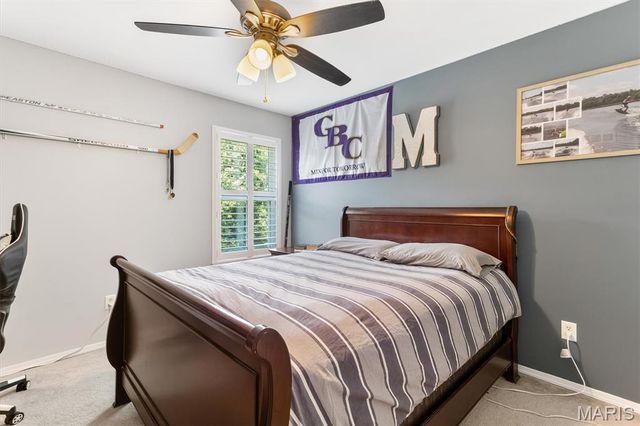 3221 Kingsridge Manor Drive, Oakville, MO 63129
