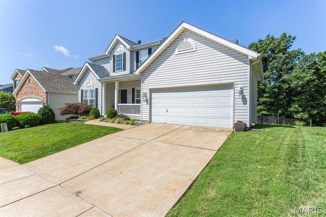 3221 Kingsridge Manor Drive, Oakville, MO 63129