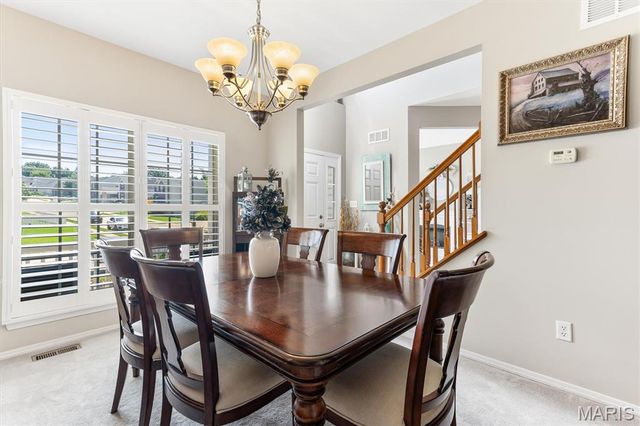 3221 Kingsridge Manor Drive, Oakville, MO 63129