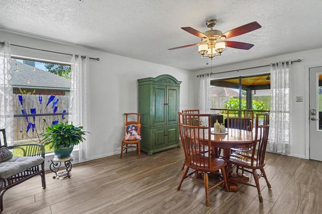 2917 Sugar Wood Drive, League City, TX 77573