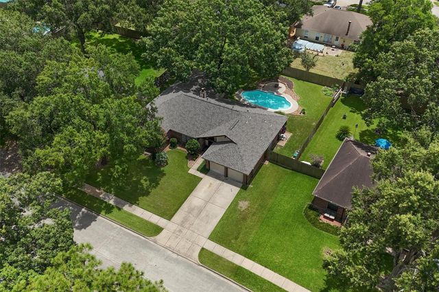 2917 Sugar Wood Drive, League City, TX 77573