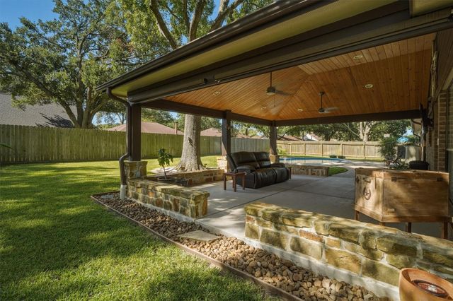 2917 Sugar Wood Drive, League City, TX 77573