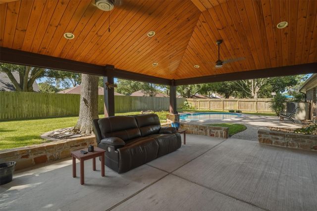 2917 Sugar Wood Drive, League City, TX 77573