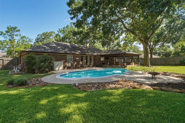 2917 Sugar Wood Drive, League City, TX 77573
