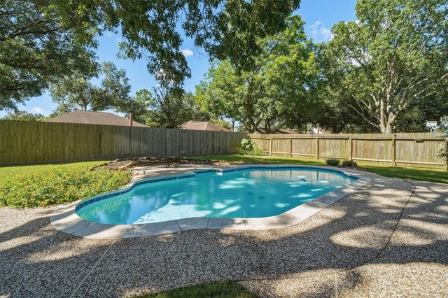 2917 Sugar Wood Drive, League City, TX 77573