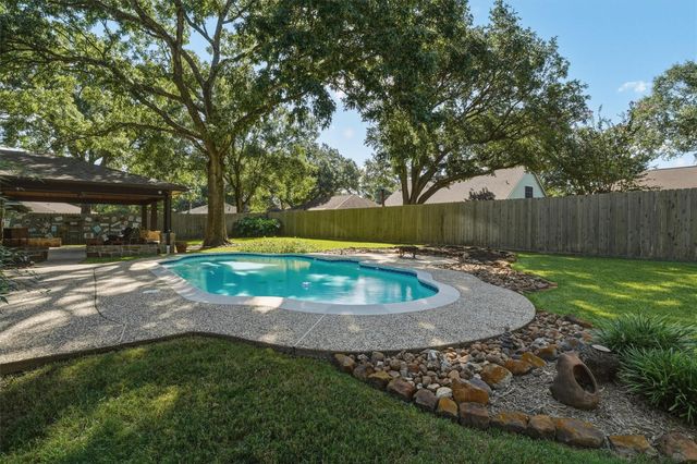 2917 Sugar Wood Drive, League City, TX 77573