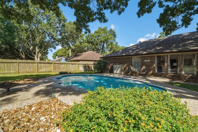 2917 Sugar Wood Drive, League City, TX 77573