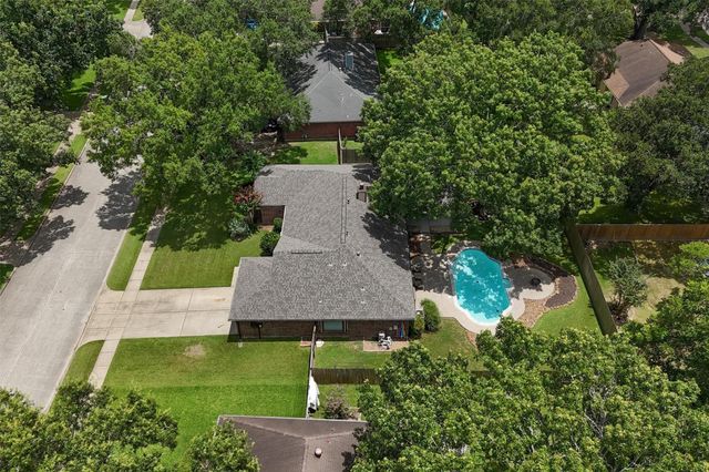 2917 Sugar Wood Drive, League City, TX 77573