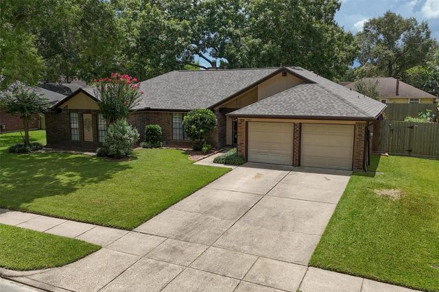 2917 Sugar Wood Drive, League City, TX 77573