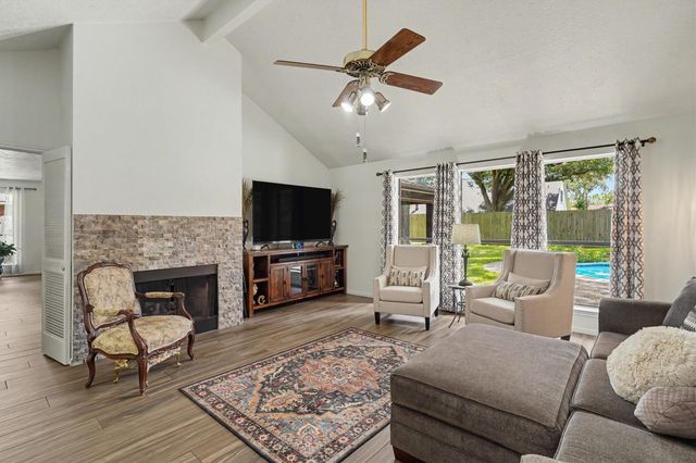 2917 Sugar Wood Drive, League City, TX 77573