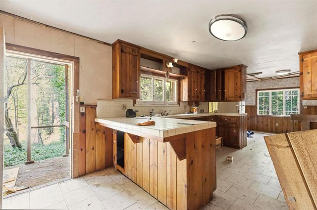 13887 La Porte Rd, Strawberry Valley, CA 95981