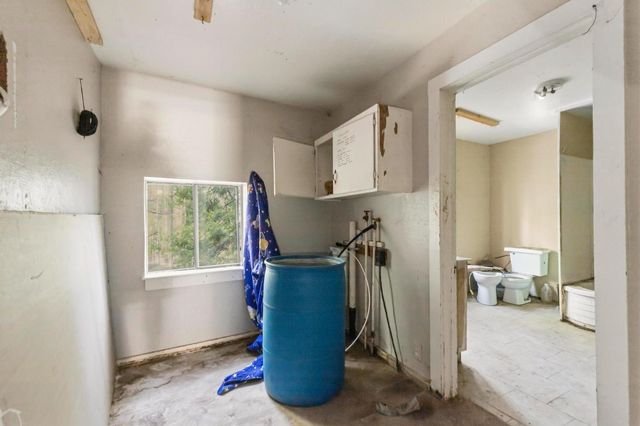 13887 La Porte Rd, Strawberry Valley, CA 95981