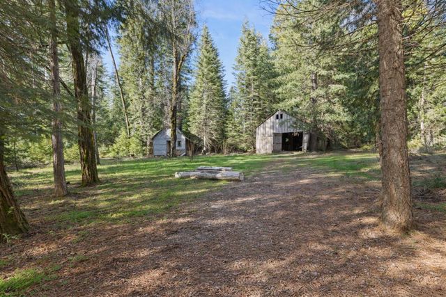 13887 La Porte Rd, Strawberry Valley, CA 95981