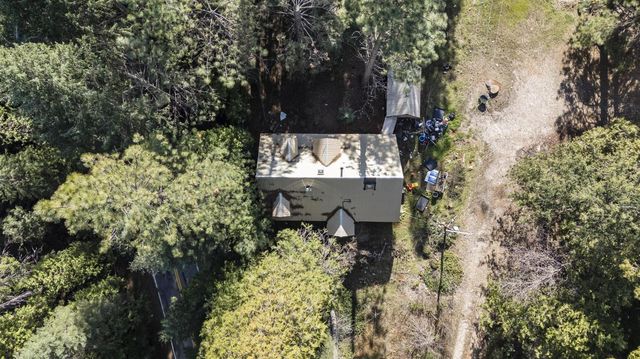 13887 La Porte Rd, Strawberry Valley, CA 95981