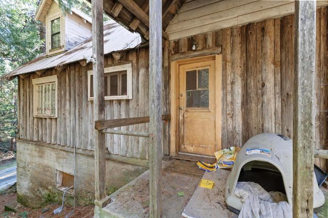 13887 La Porte Rd, Strawberry Valley, CA 95981