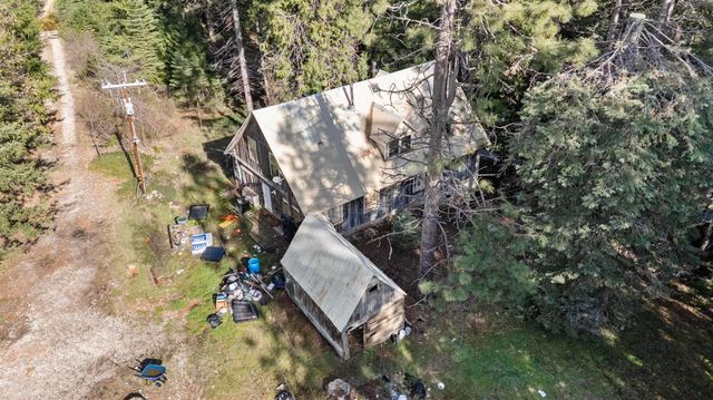 13887 La Porte Rd, Strawberry Valley, CA 95981