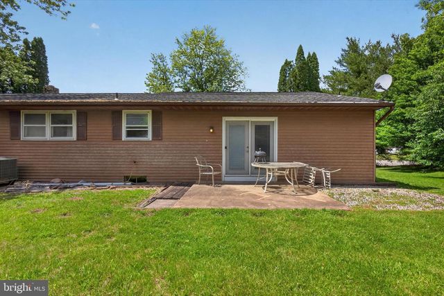 1440 EQUESTRIAN DR, Dover, PA 17315