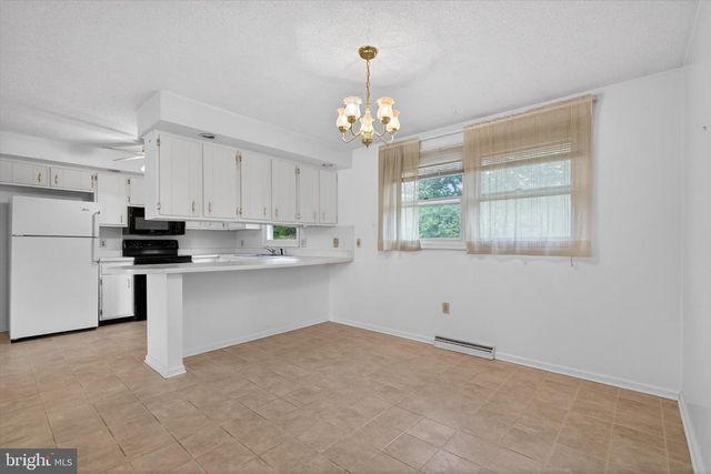 1440 EQUESTRIAN DR, Dover, PA 17315