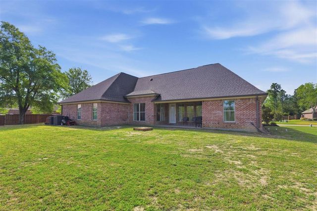 2012 Bobby Jones Way, Westlake, LA 70669