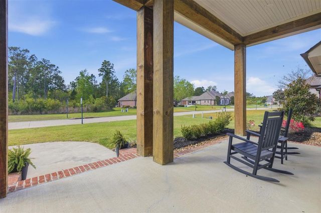 2012 Bobby Jones Way, Westlake, LA 70669