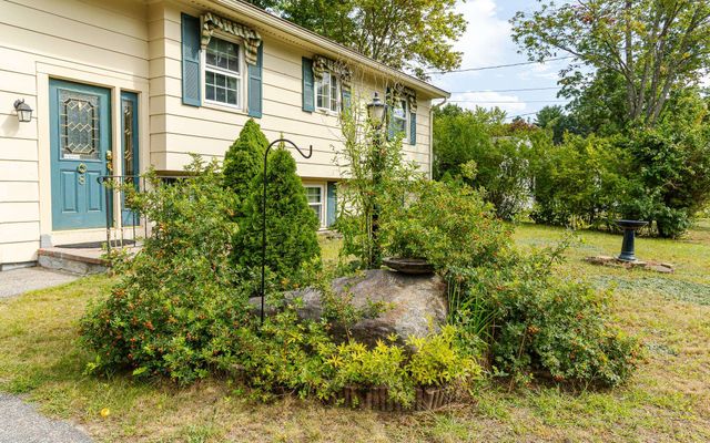 8 Jay Drive, Concord, NH 03301