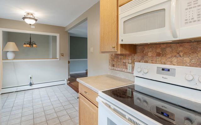 8 Jay Drive, Concord, NH 03301
