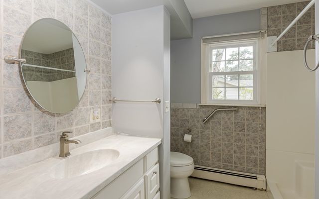 8 Jay Drive, Concord, NH 03301