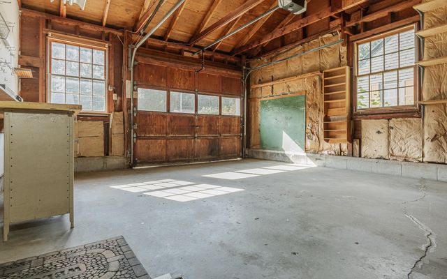 8 Jay Drive, Concord, NH 03301