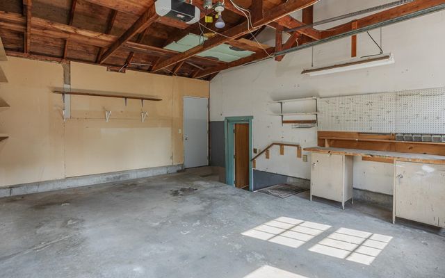 8 Jay Drive, Concord, NH 03301