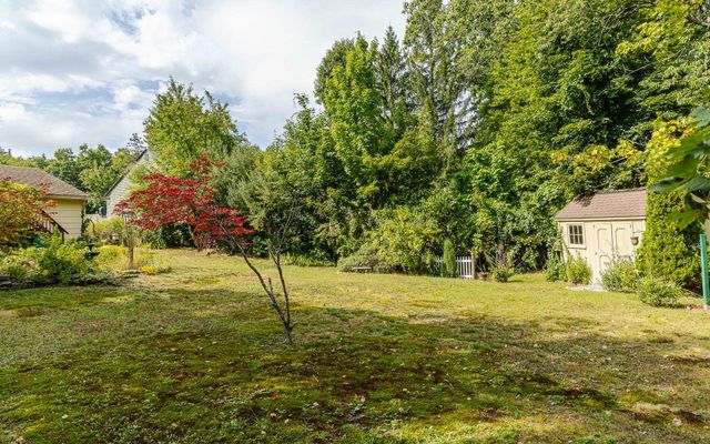 8 Jay Drive, Concord, NH 03301