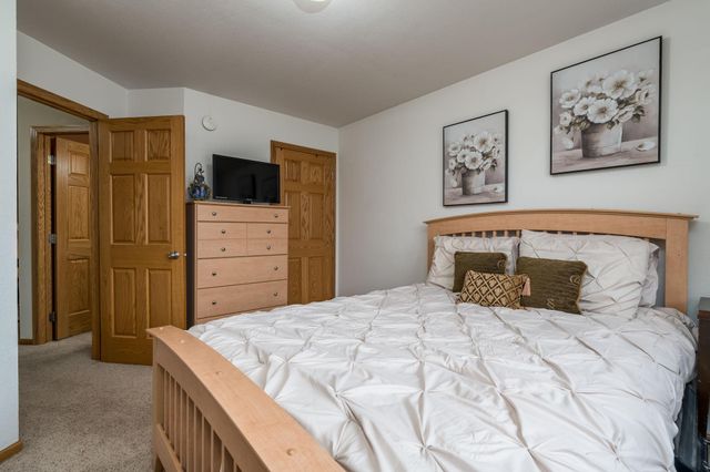 113 Sunburst Circle, Mankato, MN 56037