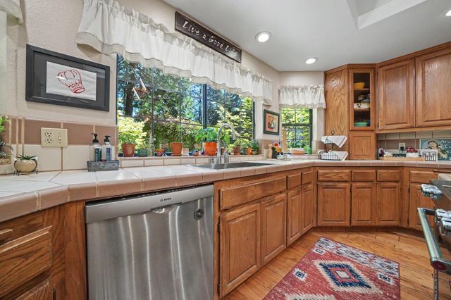 26725 Sugar Pine Dr, Pioneer, CA 95666