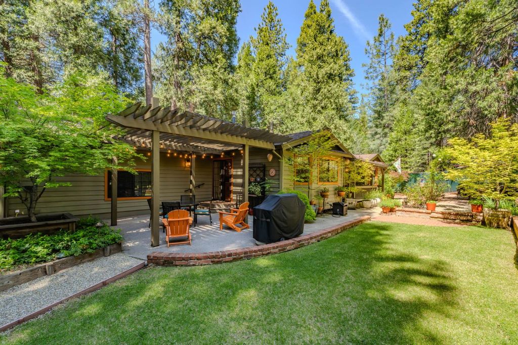26725 Sugar Pine Dr, Pioneer, CA 95666
