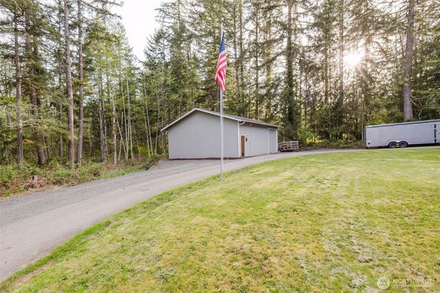 14911 NW Holly Road, Seabeck, WA 98380