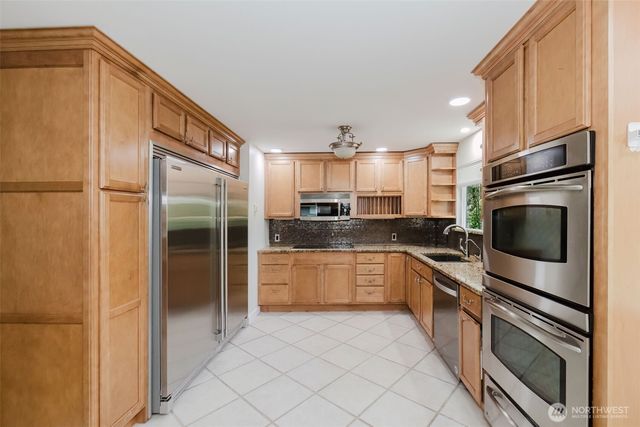 14911 NW Holly Road, Seabeck, WA 98380