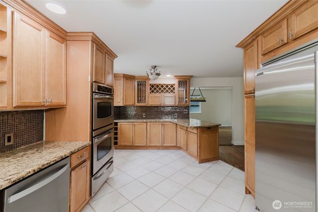 14911 NW Holly Road, Seabeck, WA 98380