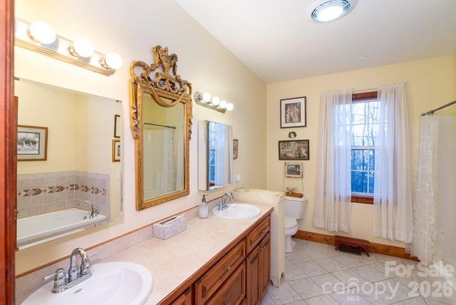 241 Crocus Lane, Sylva, NC 28779