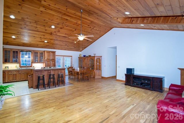 241 Crocus Lane, Sylva, NC 28779