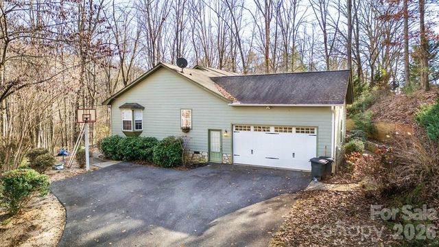 241 Crocus Lane, Sylva, NC 28779